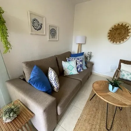 Apartamerica Garden - 150 Metres From The