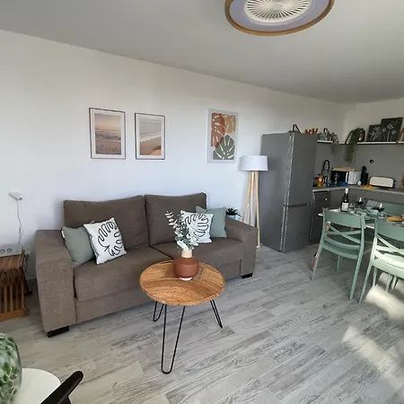 Apartament Apartamerica Garden - 150 Metres From The