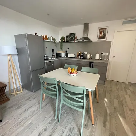 Apartamerica Garden - 150 Metres From The *