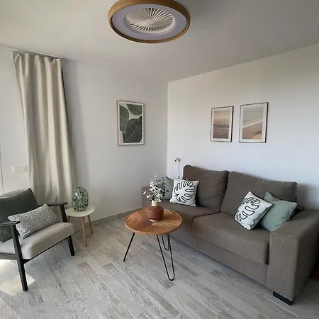 Apartament Apartamerica Garden - 150 Metres From The