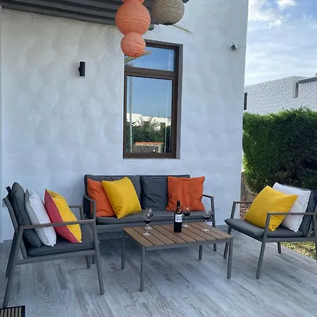 Apartamerica Garden - 150 Metres From The Playa de las Americas (Tenerife)